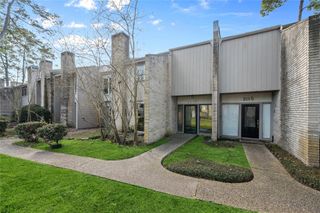 2113 Lake Village Drive, Kingwood, TX 77339