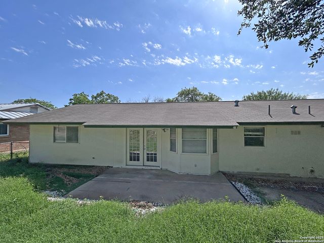 331 Shin Oak, Live Oak, TX 78233