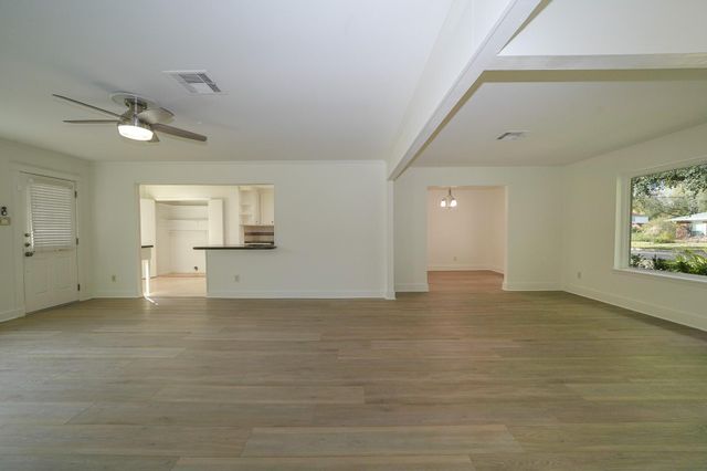 5471 Loch Lomond Drive, Houston, TX 77096