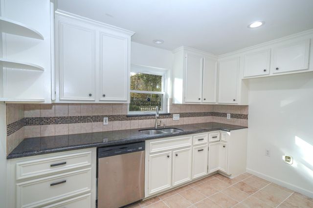 5471 Loch Lomond Drive, Houston, TX 77096