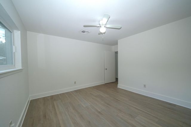 5471 Loch Lomond Drive, Houston, TX 77096