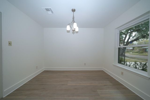 5471 Loch Lomond Drive, Houston, TX 77096