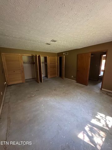 2719 Lakin Rd, Knoxville, TN 37924