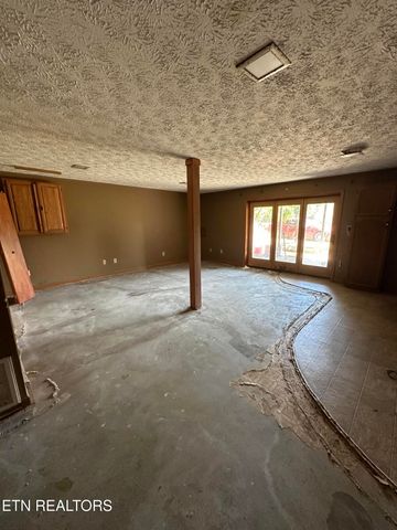 2719 Lakin Rd, Knoxville, TN 37924