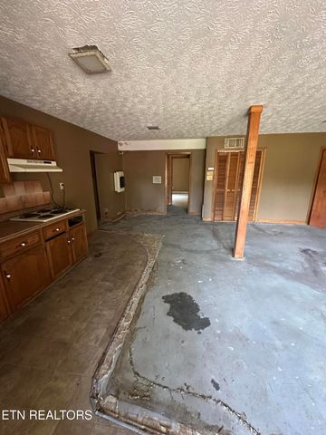 2719 Lakin Rd, Knoxville, TN 37924