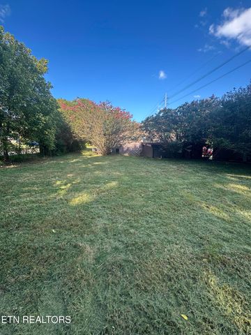 2719 Lakin Rd, Knoxville, TN 37924