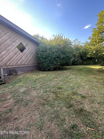 2719 Lakin Rd, Knoxville, TN 37924
