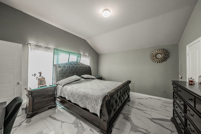 1240 Camden Yard Drive, Fort Worth, TX 76028