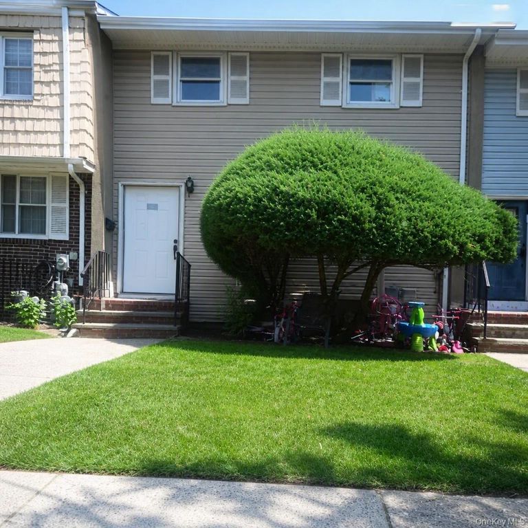 18 Alan Road, Spring Valley, NY 10977
