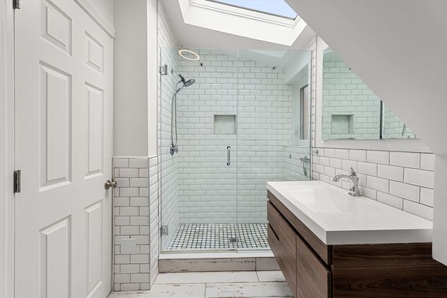 369 Medford Street 1, Somerville, MA 02145