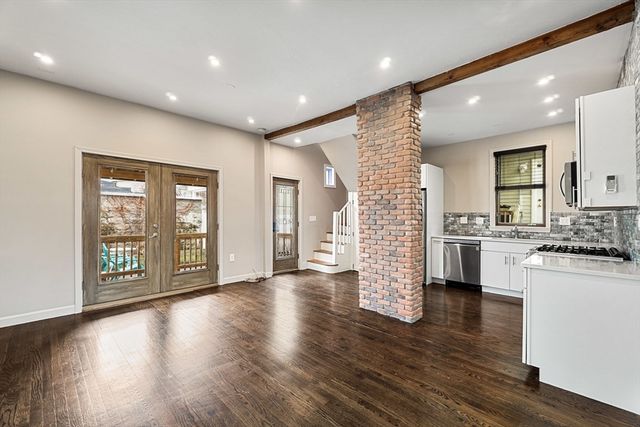 369 Medford Street 1, Somerville, MA 02145