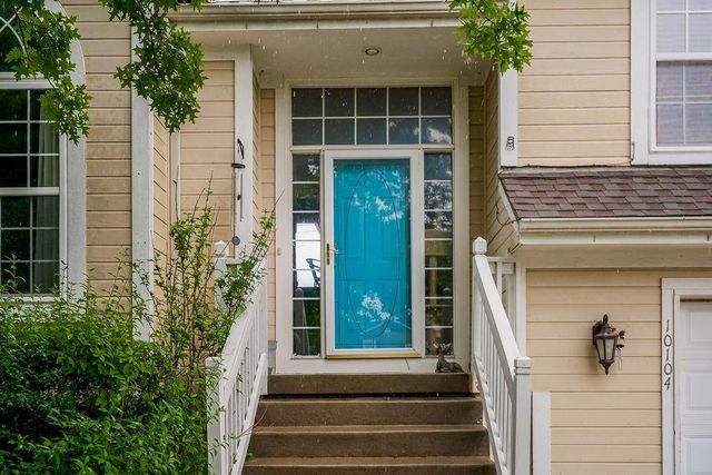 10104 E 219th Terrace, Peculiar, MO 64078