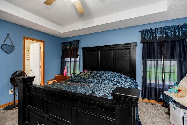 10104 E 219th Terrace, Peculiar, MO 64078