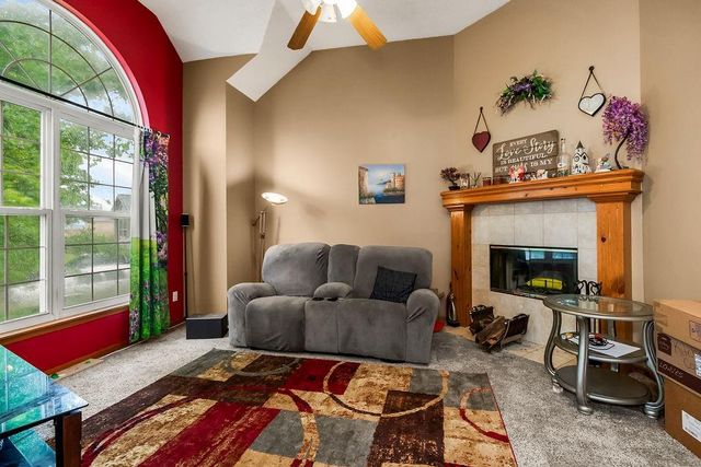 10104 E 219th Terrace, Peculiar, MO 64078