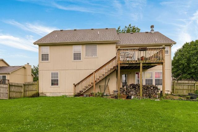 10104 E 219th Terrace, Peculiar, MO 64078