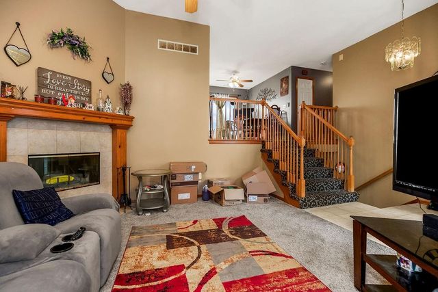 10104 E 219th Terrace, Peculiar, MO 64078