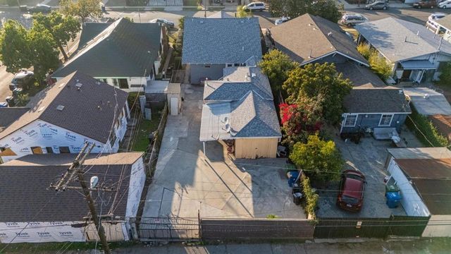 2918 4th Avenue, Los Angeles, CA 90018