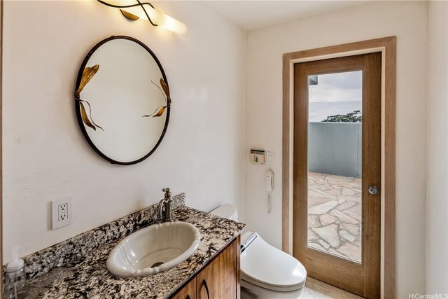 1980 Laukahi Street, Honolulu, HI 96821