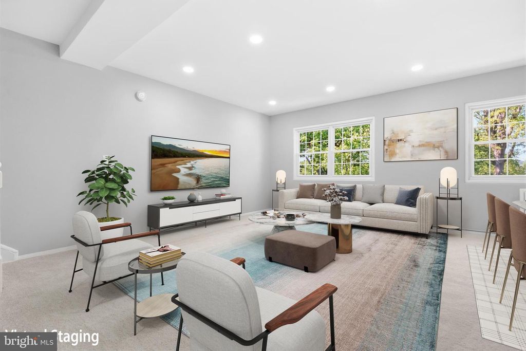 3721 LYONS LN, Alexandria, VA 22302
