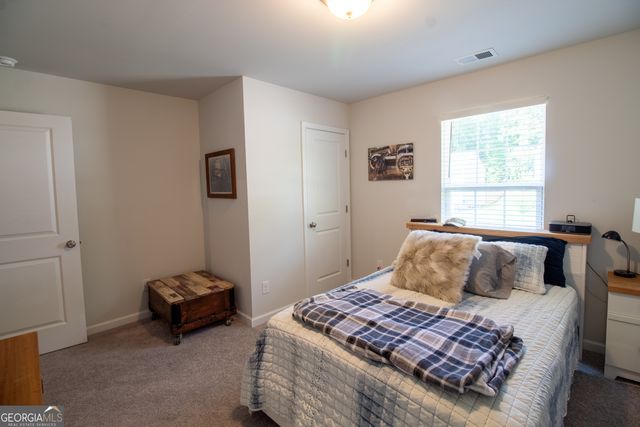 307 Duck Walk Way, Hogansville, GA 30230