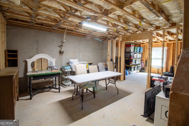 307 Duck Walk Way, Hogansville, GA 30230
