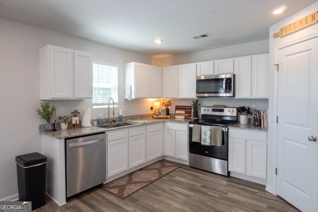 307 Duck Walk Way, Hogansville, GA 30230