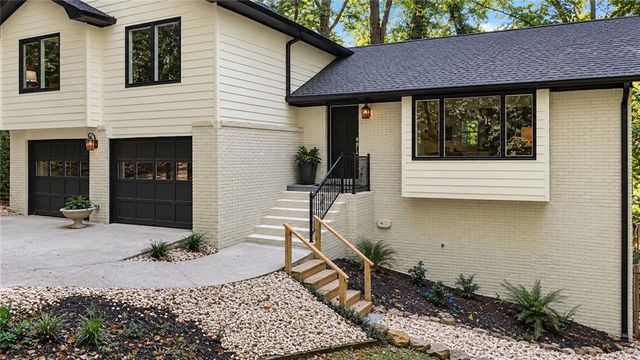 482 Willowbrook Drive SE, Smyrna, GA 30082