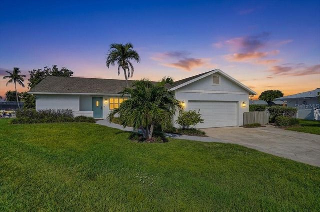 5016 MANGROVE POINT ROAD, Bradenton, FL 34210