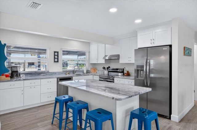 5016 MANGROVE POINT ROAD, Bradenton, FL 34210