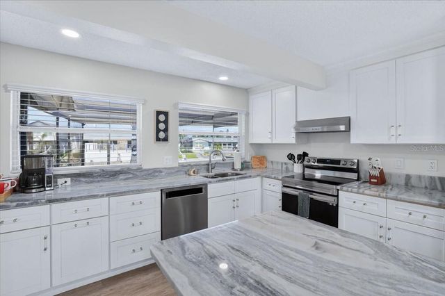 5016 MANGROVE POINT ROAD, Bradenton, FL 34210