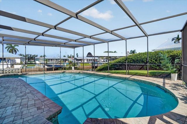 5016 MANGROVE POINT ROAD, Bradenton, FL 34210