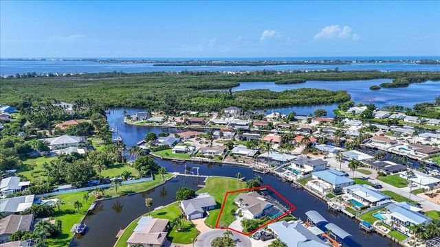 5016 MANGROVE POINT ROAD, Bradenton, FL 34210