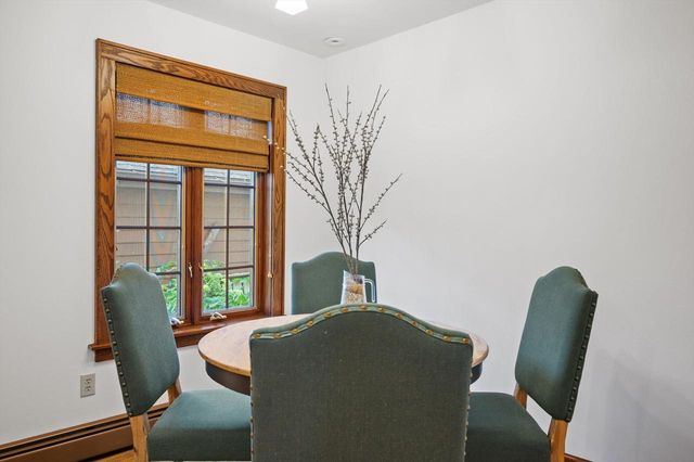 5346 N Hollywood AVENUE, Whitefish Bay, WI 53217