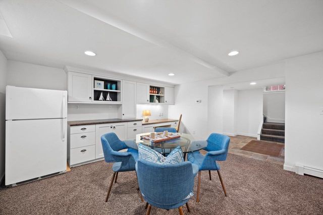 5346 N Hollywood AVENUE, Whitefish Bay, WI 53217