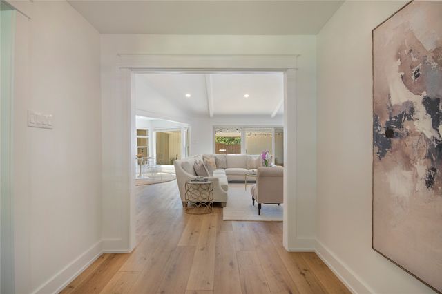 1049 Forest Grove Drive, Dallas, TX 75218