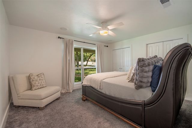 1049 Forest Grove Drive, Dallas, TX 75218