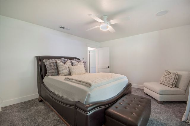1049 Forest Grove Drive, Dallas, TX 75218