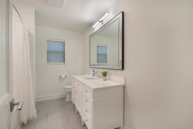 1049 Forest Grove Drive, Dallas, TX 75218