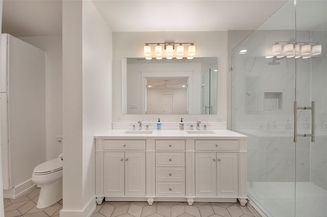 1049 Forest Grove Drive, Dallas, TX 75218
