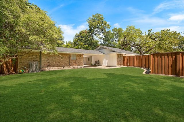 1049 Forest Grove Drive, Dallas, TX 75218