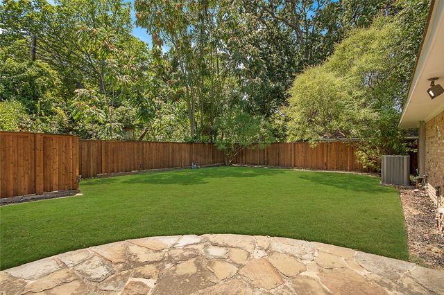 1049 Forest Grove Drive, Dallas, TX 75218
