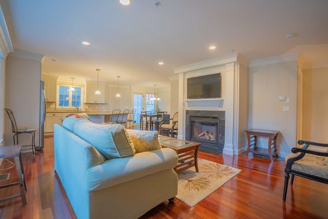 27 Brewster Street 27, Plymouth, MA 02360
