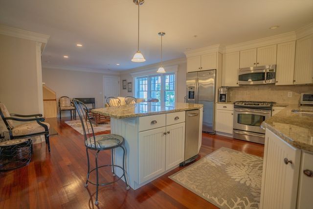 27 Brewster Street 27, Plymouth, MA 02360