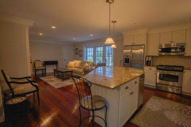 27 Brewster Street 27, Plymouth, MA 02360