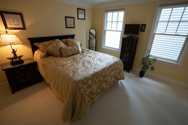 27 Brewster Street 27, Plymouth, MA 02360