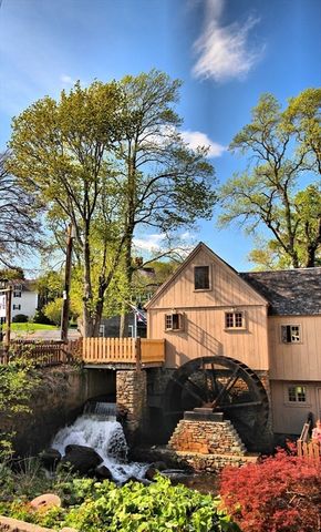 27 Brewster Street 27, Plymouth, MA 02360