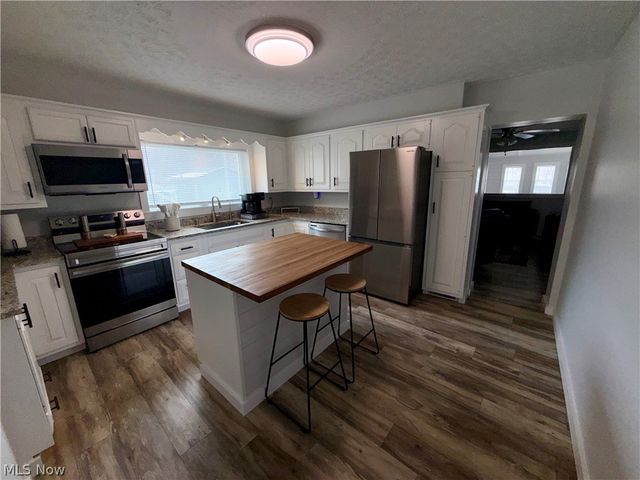 11820 State Route 43, Amsterdam, OH 43903