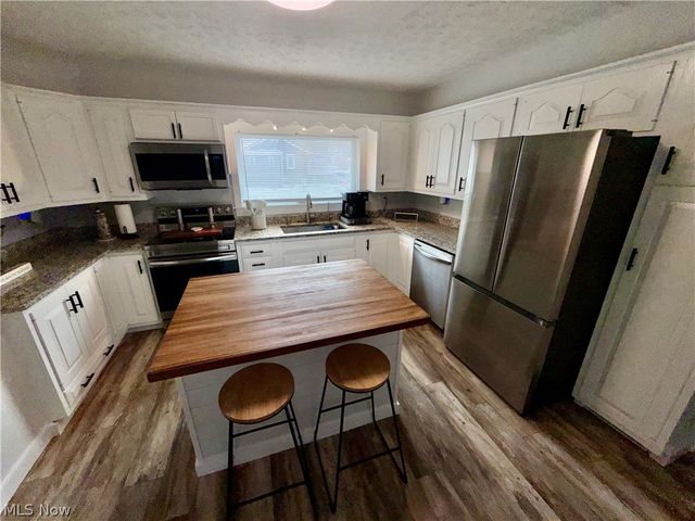 11820 State Route 43, Amsterdam, OH 43903