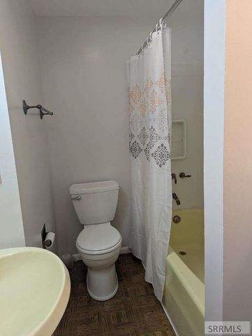 1875 Mckinzie Avenue, Idaho Falls, ID 83404