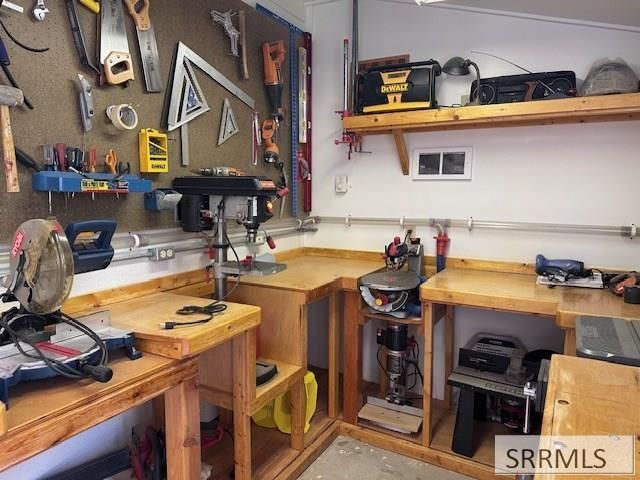 1875 Mckinzie Avenue, Idaho Falls, ID 83404